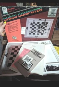 Vintage 1998 FIDELITY Electronic Chess Computer #6102 DESIGNER 2000 Franco Rocco - Picture 1 of 6