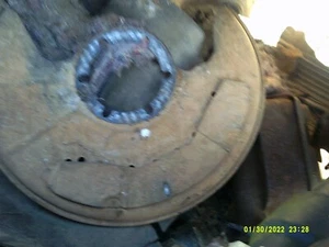1980-1986 FORD F-150 4x4 front brake backing plate dust shield rh side used - Picture 1 of 2