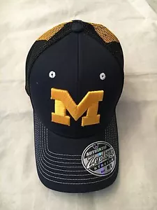 Michigan Wolverines Mens M/L Stretch Fit Screenplay Hat . NEW NCAA U of M Cap - Picture 1 of 3