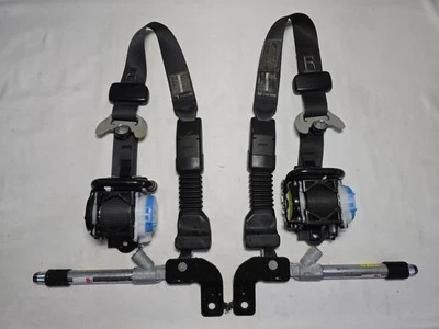 2014 - 2019 Kia Soul Drivers & Passengers Front Seat Belts (OEM) Black - Image 1 of 4