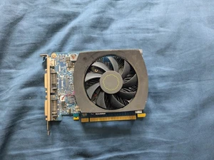 🔥 NVIDIA GEFORCE GTX 650TI 1GB GDDR5 GRAPHICS CARD 08C3R5 🔥 - Picture 1 of 3