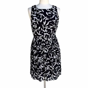 GAP Womens Size 10 Black Feather Prints Sleeveless Side Zipper Pleated Dress - Picture 1 of 2
