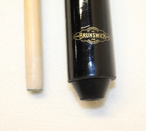 BRUNSWICK PROFESSIONAL 2-TEILIGES POOL-QUEUE, 56 ZOLL, 15 UNZEN, SCHWARZ GLÄNZEND HINTERN - Bild 1 von 6