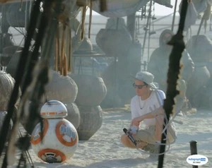JJ ABRAMS SIGNED STAR WARS PHOTO STAR WARS (8) ALSO ACOA CERTIFIED - Picture 1 of 2