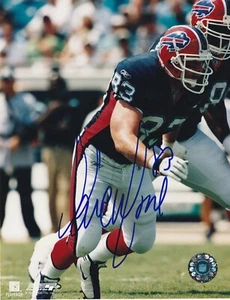 DAVE MOORE   BUFFALO BILLS  ACTION SIGNED 8x10 - Picture 1 of 1