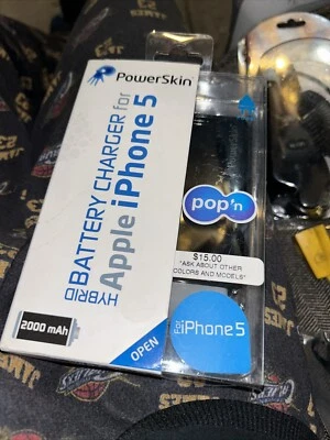 NUEVO CARGADOR DE BATERÍA HÍBRIDO POWERSKIN POP'N APPLE IPHONE 5 2000mAh NEGRO/GRIS Foto 1 de 3
