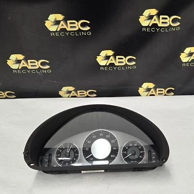 Cuadro de instrumentos velocímetro Mercedes-Benz CLK350 2008-2009 ID 2095403548 Foto 1 de 4