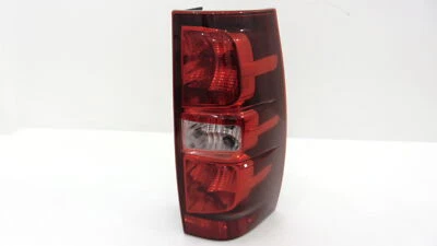 Conjunto de luz trasera derecha/paso para Chevrolet Tahoe Suburban 2500 Foto 1 de 4