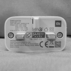 Xiaomi MDY-11-EY 9V 3A 33W Reino Unido Cargador Turbo Rápido de Pared Adaptador Enchufe de 3 Pines Blanco - Imagen 1 de 4