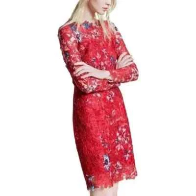 Vestido Elie Tahari Starla ceñido al cuerpo funda rojo encaje bordado manga larga para mujer 2 Foto 1 de 4