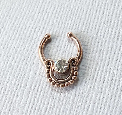 Anillo de nariz falso con clip para colgar tabique con gemas 1 pieza Foto 1 de 4