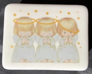 VINTAGE RETANGULAR TRINKET BOX PRAYING COMICAL ANGELS THAILAND - Picture 1 of 7