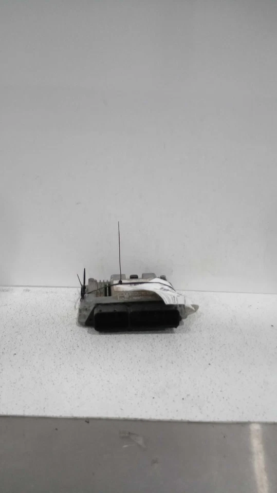 Módulo de control del motor Audi A6 2013 ECM 4G0907115F OEM negro 268 k millas Foto 1 de 4