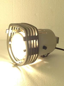 Ambico Video Light V-0100 w/ Front Cover Lens, 300W 120V WORKING FREE SHIPPING - Picture 1 of 11
