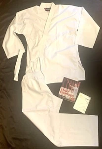 Karate Uniform Okinawa kostenloser weißer Gürtel und Stab Konvolut Buch + DVD - Bild 1 von 8