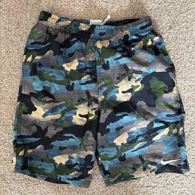 Bañador NIKE camuflado para niños talla XL Foto 1 de 4