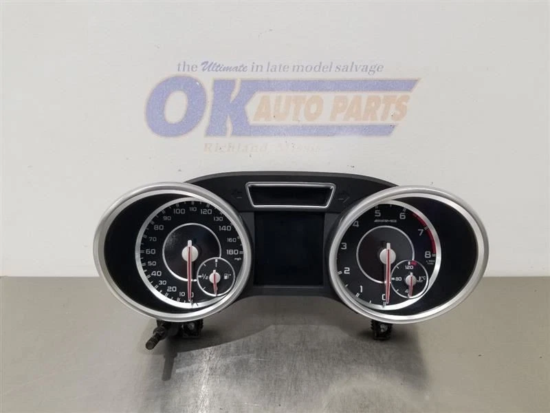 13 MERCEDES BENZ G63 AMG 463 TYPE DESIGNO SPEEDOMETER CLUSTER 4639002201 Foto 1 de 4