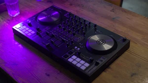 Native Instruments Traktor Kontrol S3 - Bild 1 von 3
