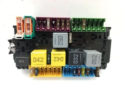 Mercedes-Benz Vito Viano W447 2015 Diesel Fuse Box A2469067100 MIN55284 - Image 1 of 4