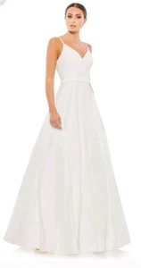Mac Duggal CLASSIC A-LINE ABITO DA BALLO SCOLLO A V NUOVO CON ETICHETTE taglia 16 bianco (48855) - Foto 1 di 6