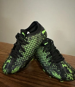 Puma Future green   Childrens Football Boots US2 y boys cleats vgc 1uk eu 33 - Picture 1 of 4