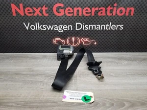 2001 - 2005 Volkswagen Passat Left LF Driver Side Front Seat Belt Retractor - Picture 1 of 13