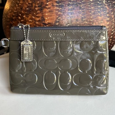 Coach Wristlet Signature Patent Leather Pouch Wallet Clutch Grey Green Hang Tag - Image 1 of 4