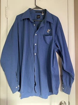 Vintage Gap 100 cotton Classic Fit Button Down Themed Costa Rica - Image 1 of 4