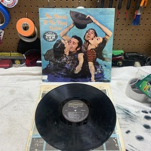 Mamas & The Papas Deliver by Dunhill Records 33rpm VINYL LP - Picture 1 of 7
