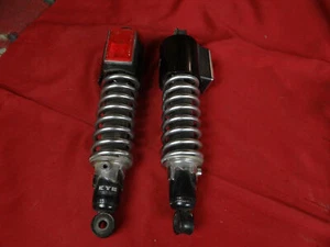 Yamaha Rear Shock Set 1982-83 XS650 Midnight Sp. 5V4-22210-00, 5V4-22210-10 - Picture 1 of 3