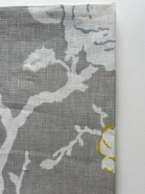 Remanente de tela plateada Kravet Night Vine 24"x24" Foto 1 de 3