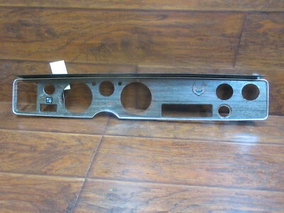 Pontiac Firebird, 1970, 1972, 1974 - 1981, bisel de tablero de grano de madera, diseño temprano Foto 1 de 4