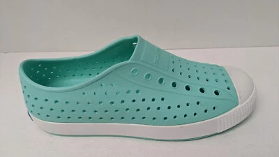 Zapatos sin cordones Native Jefferson, azul hortensia, niños grandes 6 M Foto 1 de 4