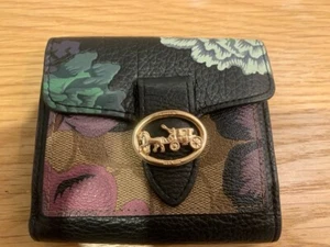 COACH WALLET PURSE SIGNATURE FLORAL BLACK LEATHER AUTHENTIC GENUINE WOMENS R$325 - Picture 1 of 9