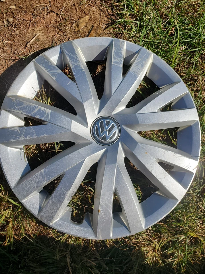 Tapacubos Volkswagen Golf 16"  Foto 1 de 2