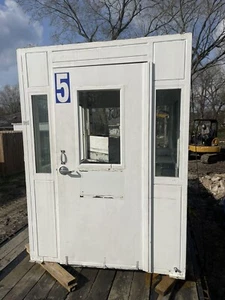 Office Building. Ticket Booth  With 2 Sliding Windows. Model:92 x 66 x 89 - Picture 1 of 8