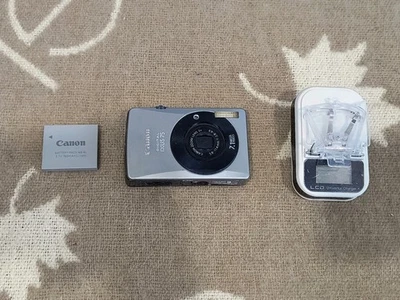 Canon PowerShot ELPH SD750 / IXUS 75 7.1MP Digital Camera Silver - Fullly Work - Image 1 of 4