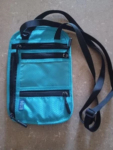 RFID Schutz Reisepasshülle Reisebrieftasche Tasche Sicherheit Halstasche Diebstahlsicherung - Bild 1 von 2