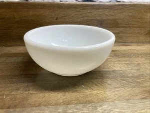 Vintage PYREX 1955 White Milk Glass Nesting Mixing Bowl Ovenware 5x2 - Picture 1 of 5
