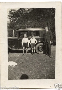 Homme & deux enfants dvt voiture ancienne - photo argentique ancienne an.1930 - Picture 1 of 1