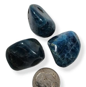 Blauer Apatit Kristall polierte Steine Madagaskar 34 Gramm 3 Stück Posten - Bild 1 von 2