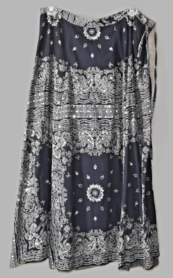 Falda midi acampanada Boston Proper para mujer lentejuelas negras y plateadas brillantes India talla 10P Foto 1 de 4