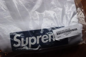 NEW IN BAG SS15 SUPREME NEW YORK YANKEES BOX LOGO TEE T-SHIRT WHITE LARGE - Picture 1 of 6