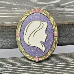 Disney - RAPUNZEL - CAMEO SERIES - MYSTERY LIMITED RELEASE TANGLED 2014 Pin - Picture 1 of 2