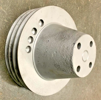 Polia de bomba de água CA CADILLAC 1955 CUPÊ DE VILLE  - Imagem 1 de 4