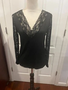 Women V Neck Shirt Long Lace Sleeve Sz 2XL Black 26"Lx24"W - Picture 1 of 4