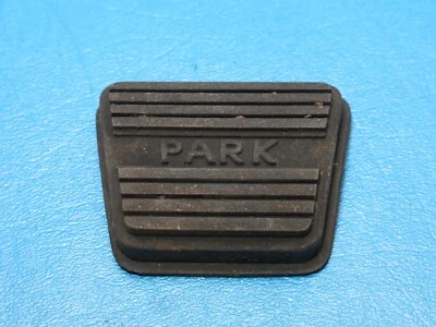 Pastilla de pedal de freno de estacionamiento GM Buick Chevrolet Pontiac Oldsmobile 3893181 NOS Foto 1 de 2