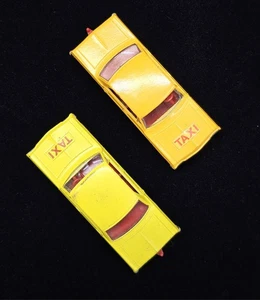 Pair Of Matchbox Series No.20 Chevrolet Impala Taxi Cab w/ Driver YELLOW ORANGE - Picture 1 of 6