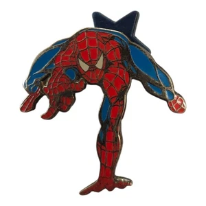 Universal Studios Marvel 2007 The Amazing Spider-Man Crawl Enamel Pin Pinback - Picture 1 of 8