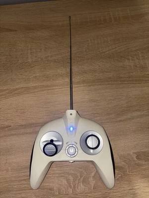 2 Wowwee Flytech RC Dragonfly 27MHz & 49MHz Remote Controllers - Image 1 of 4